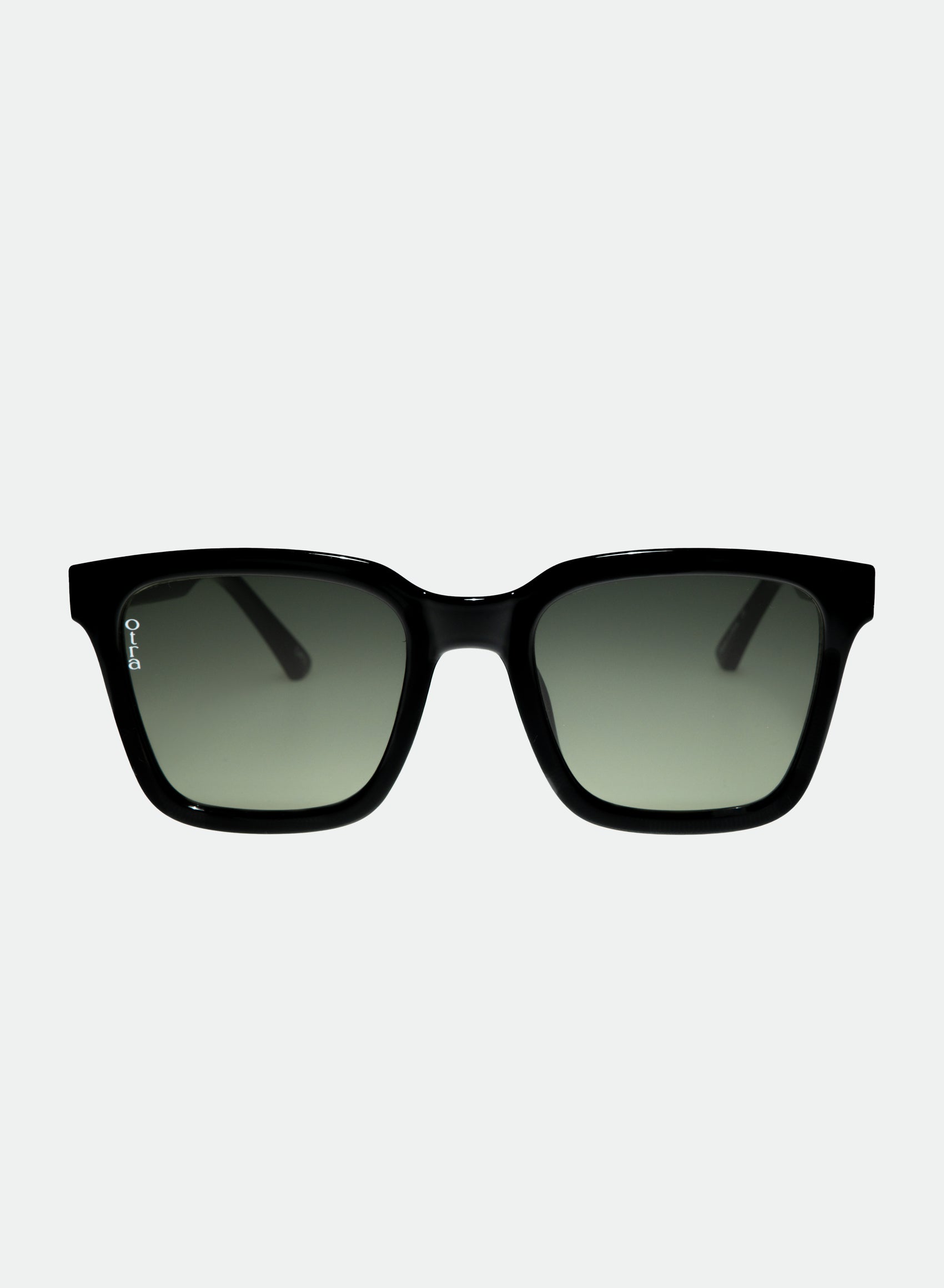 Fyn oversized square sunglasses in black