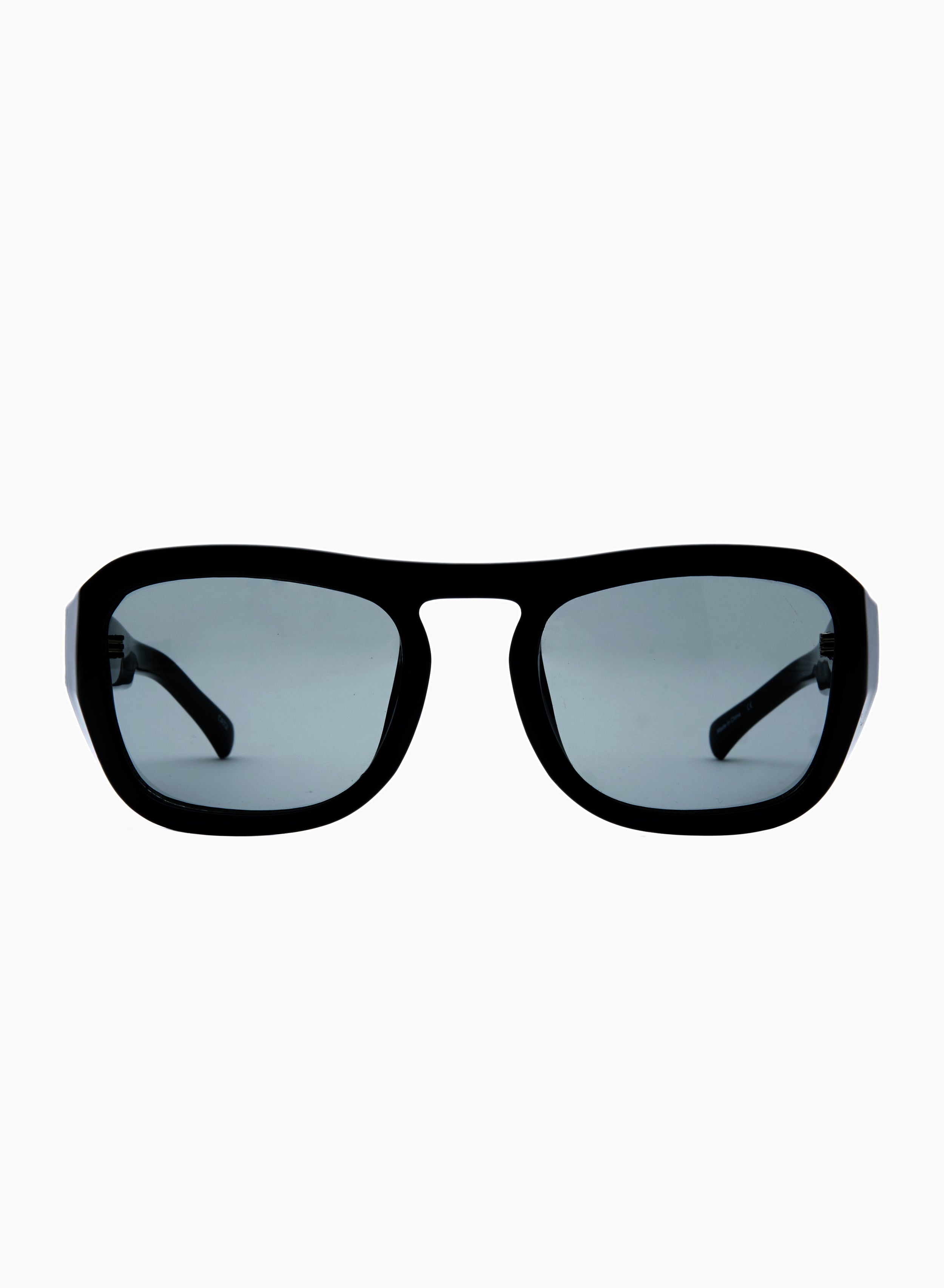 Charis - Black/ Smoke