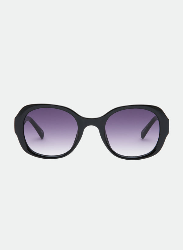 Darcy - Black/ Smoke Fade