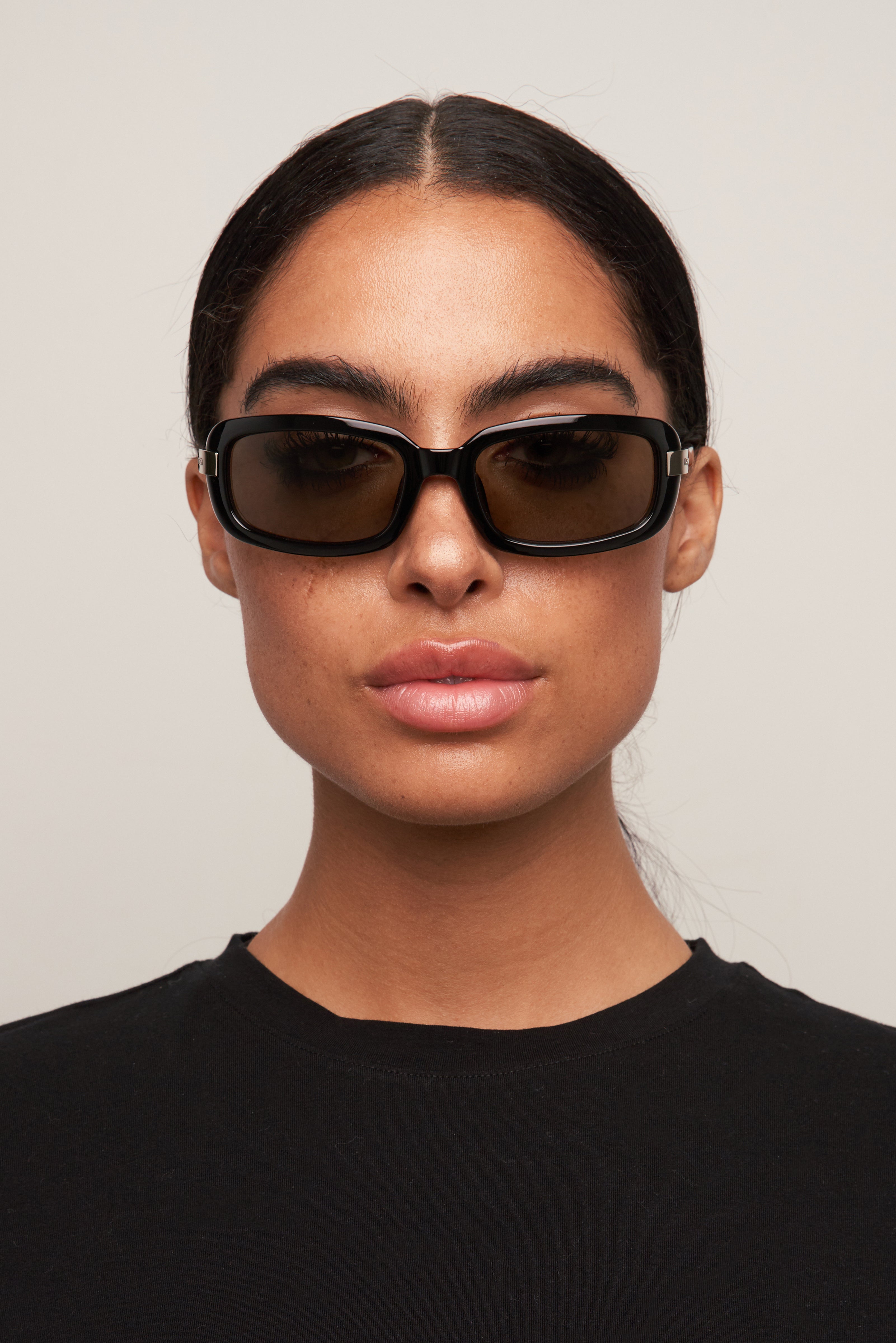 Delilah - Black/Smoke