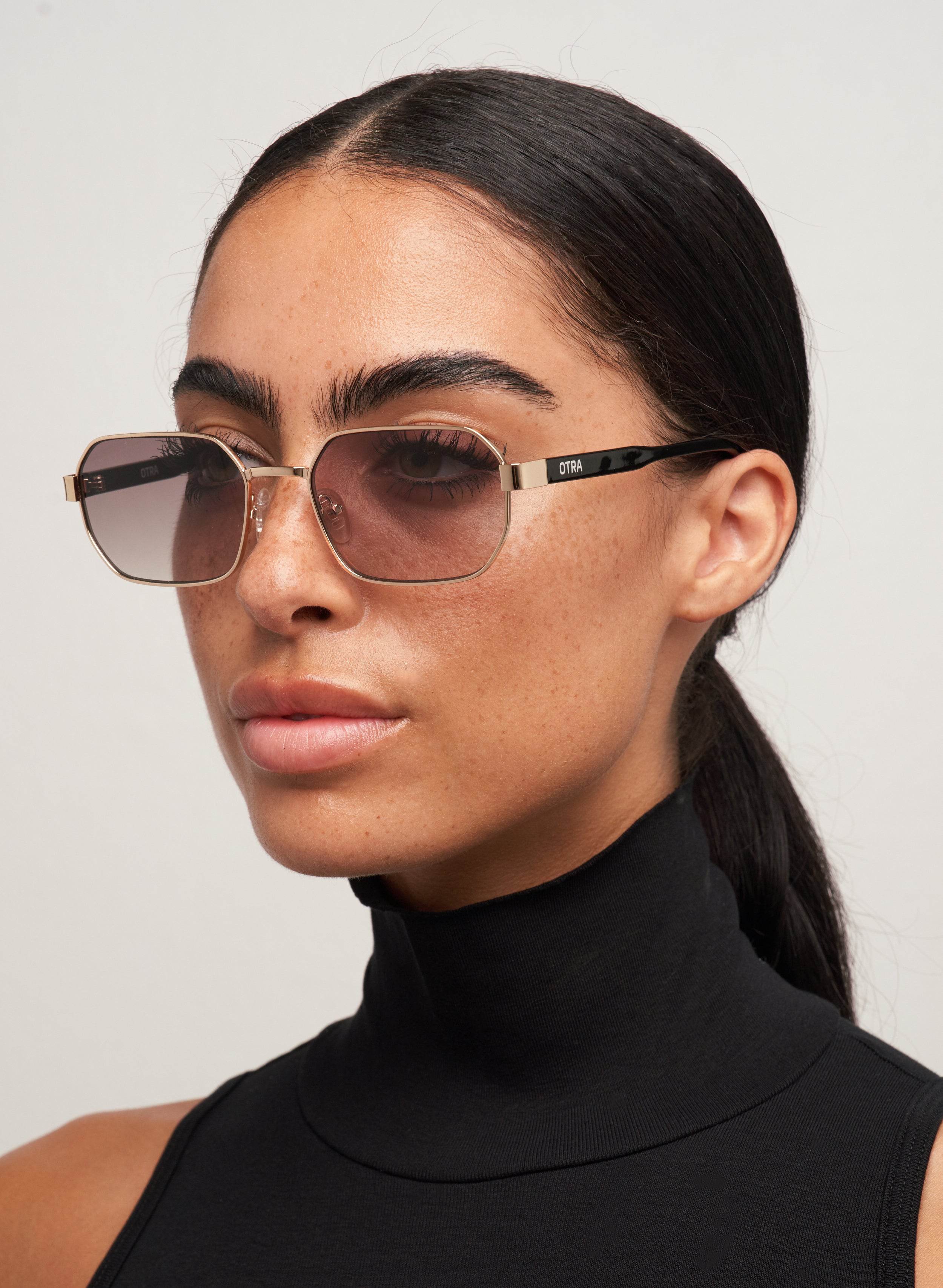 Hannah - Gold/ Smokey Brown