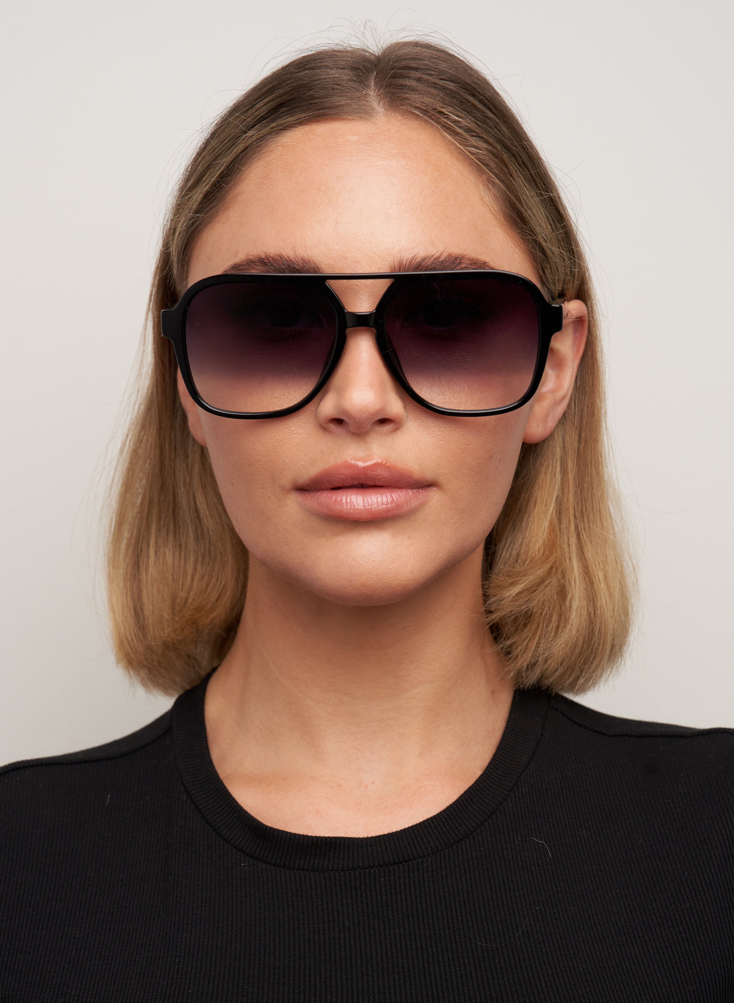 Kori Aviator Sunglasses-Black/ Smoke Fade – Otra Eyewear