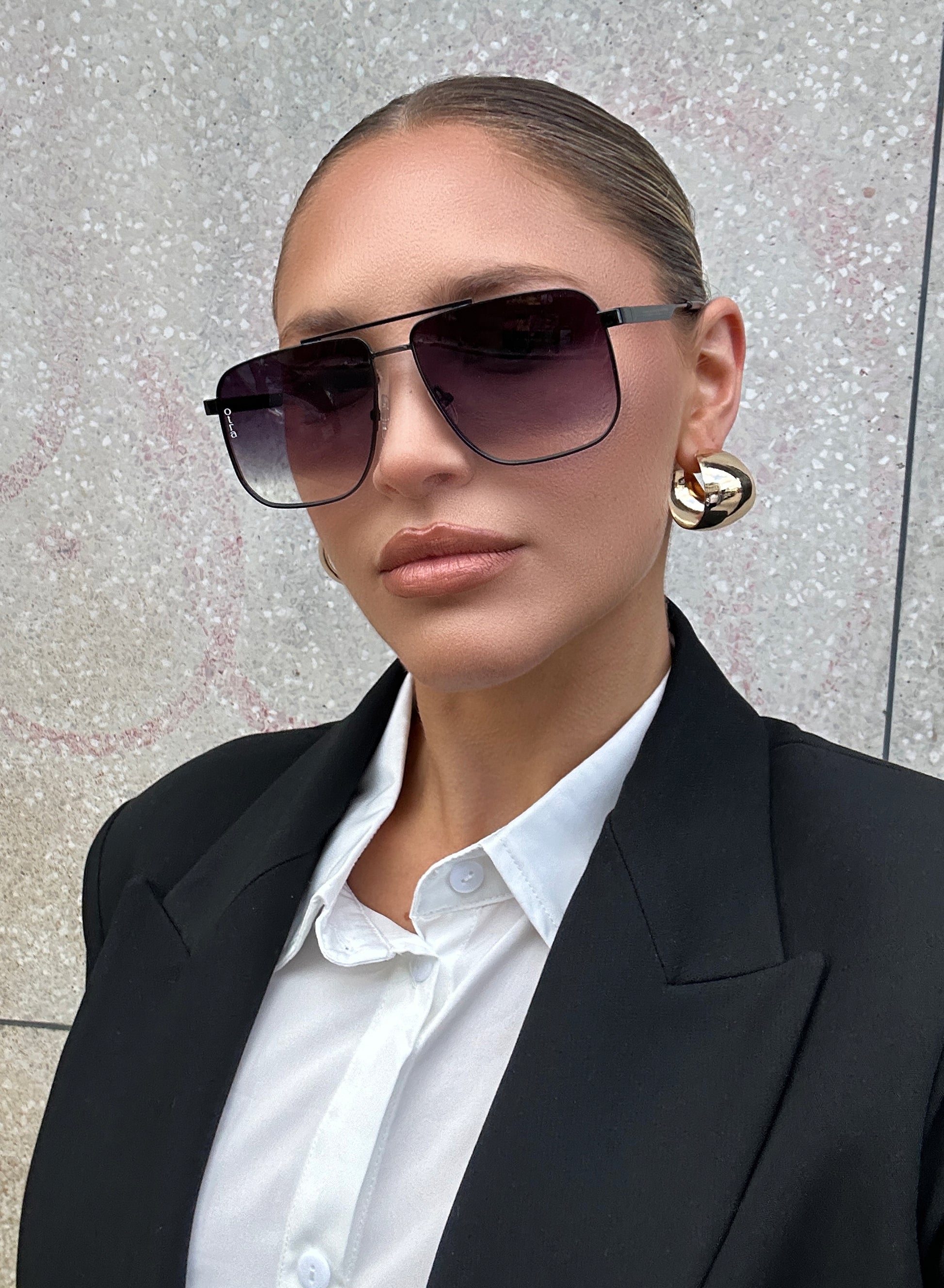Sorrento sunglasses in black fade on-model