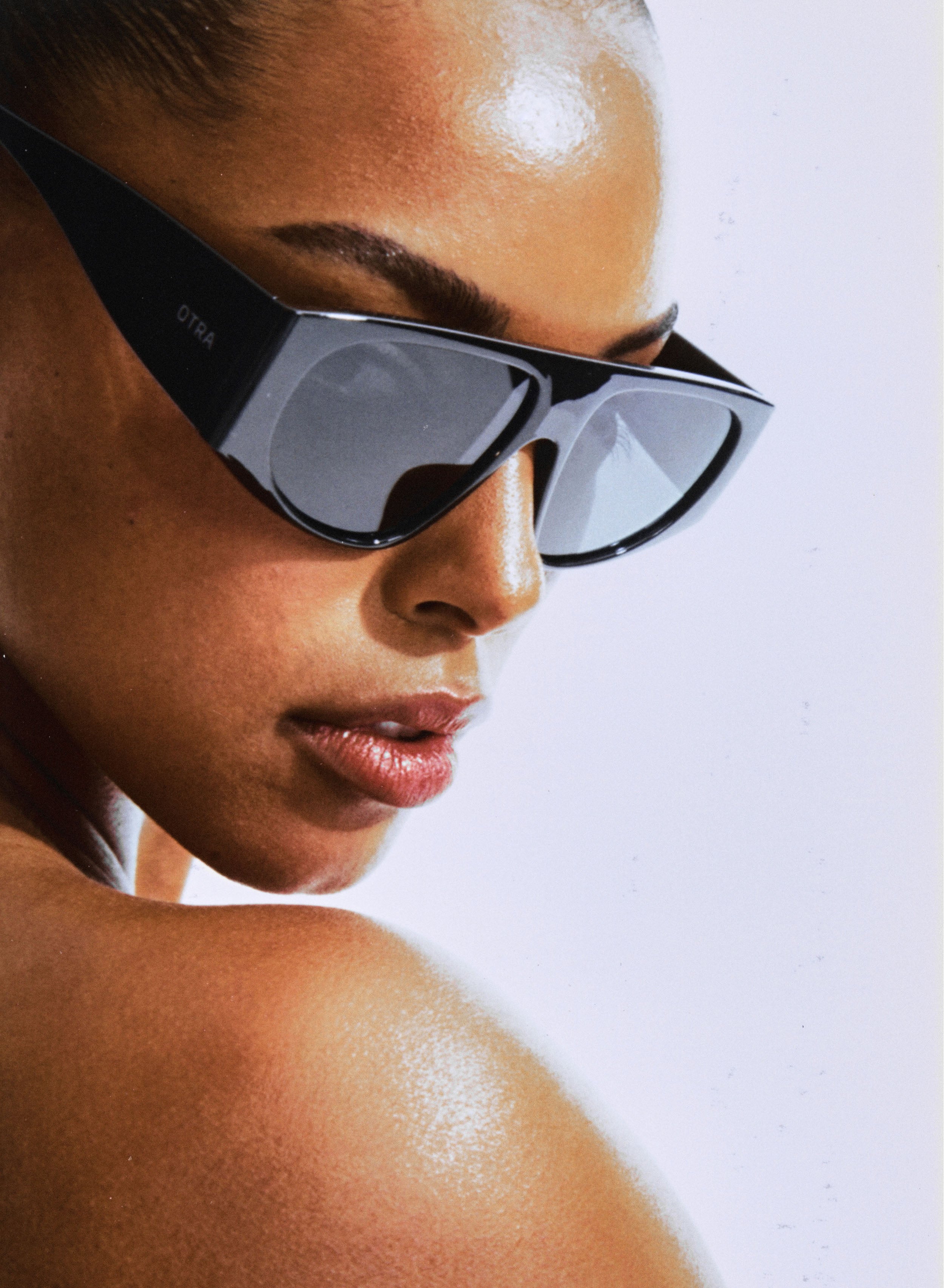 Ila - Gold – Otra Eyewear