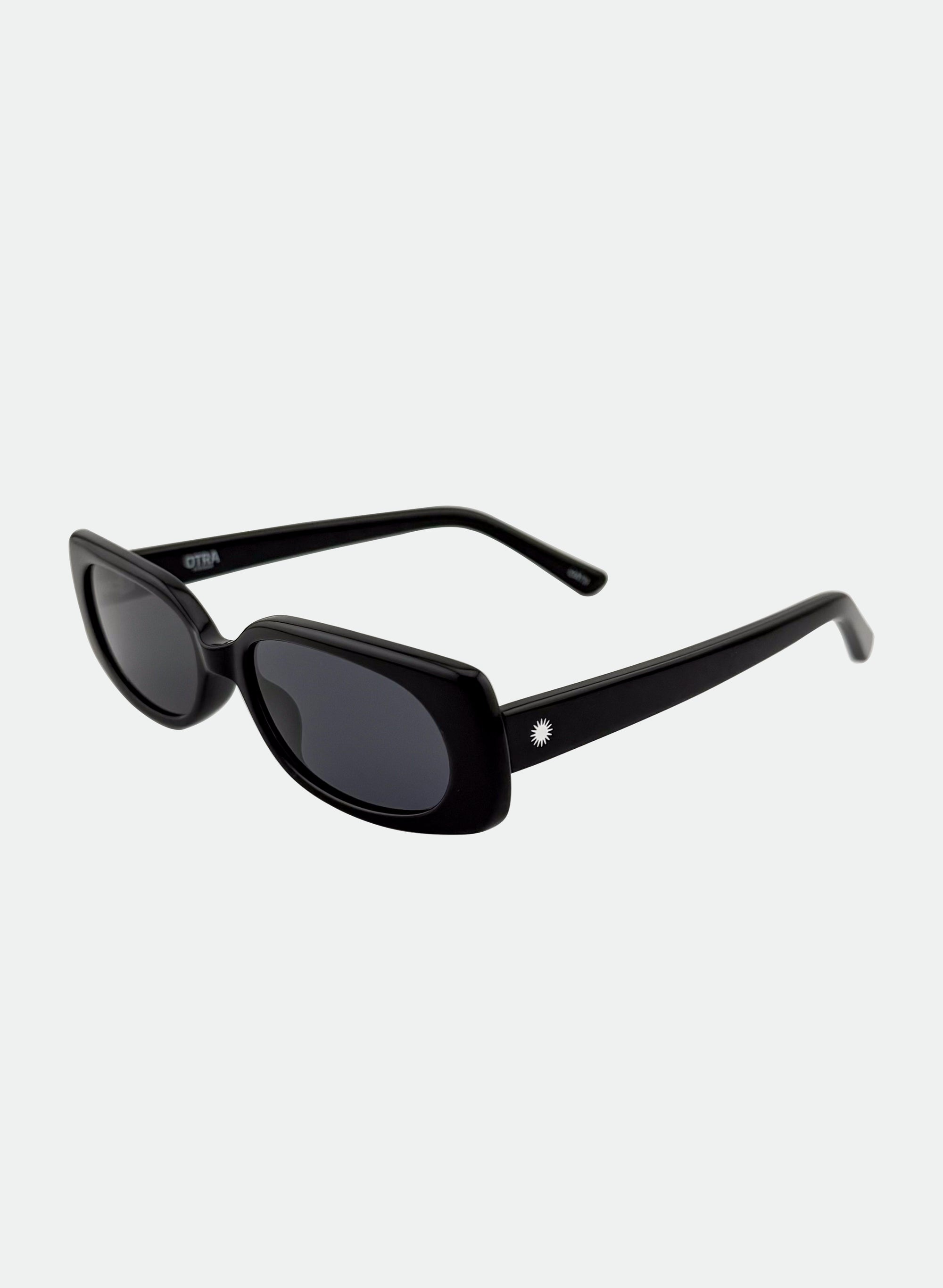 Bronte - Black