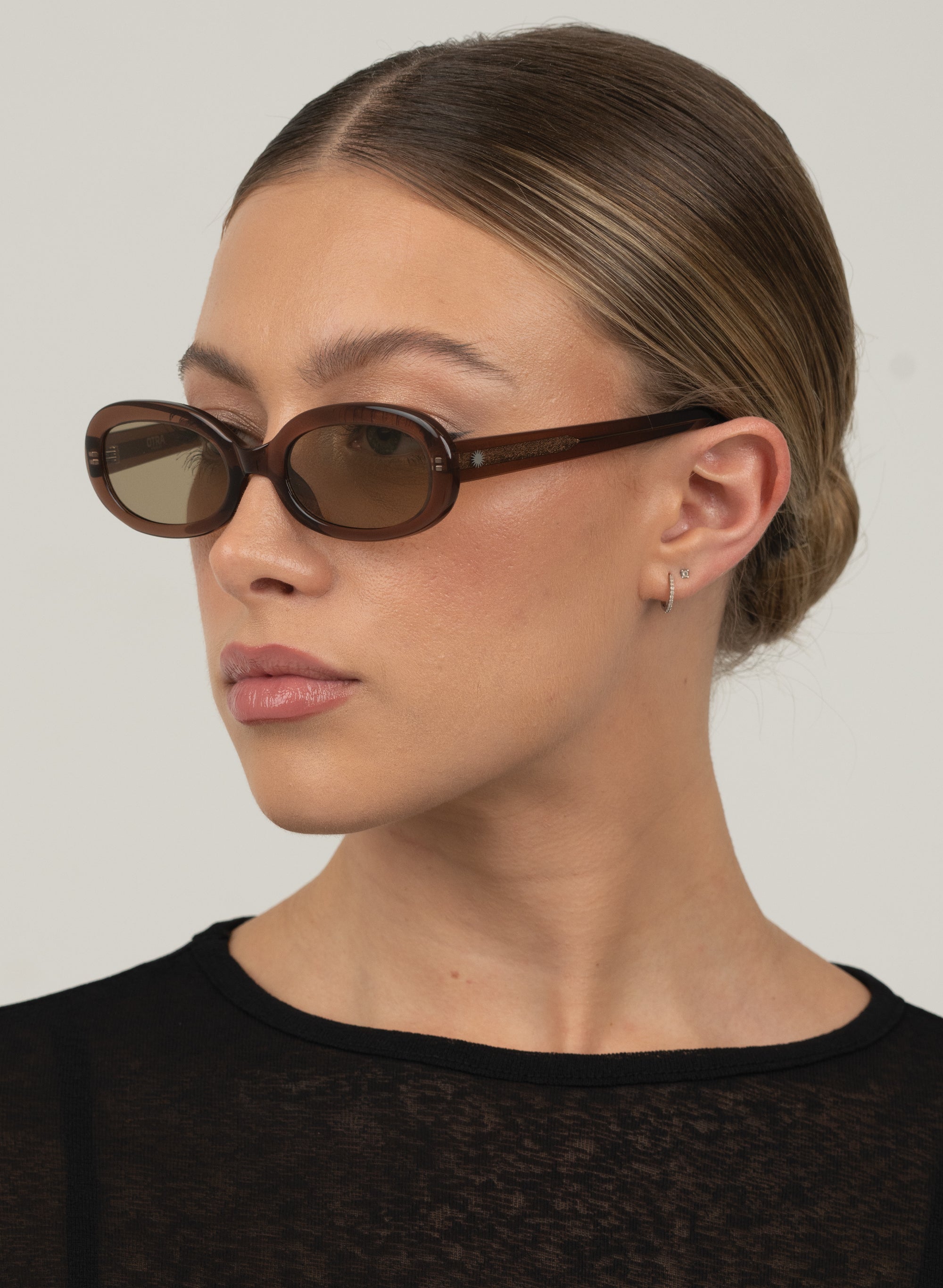 Cleo - Transparent Coffee