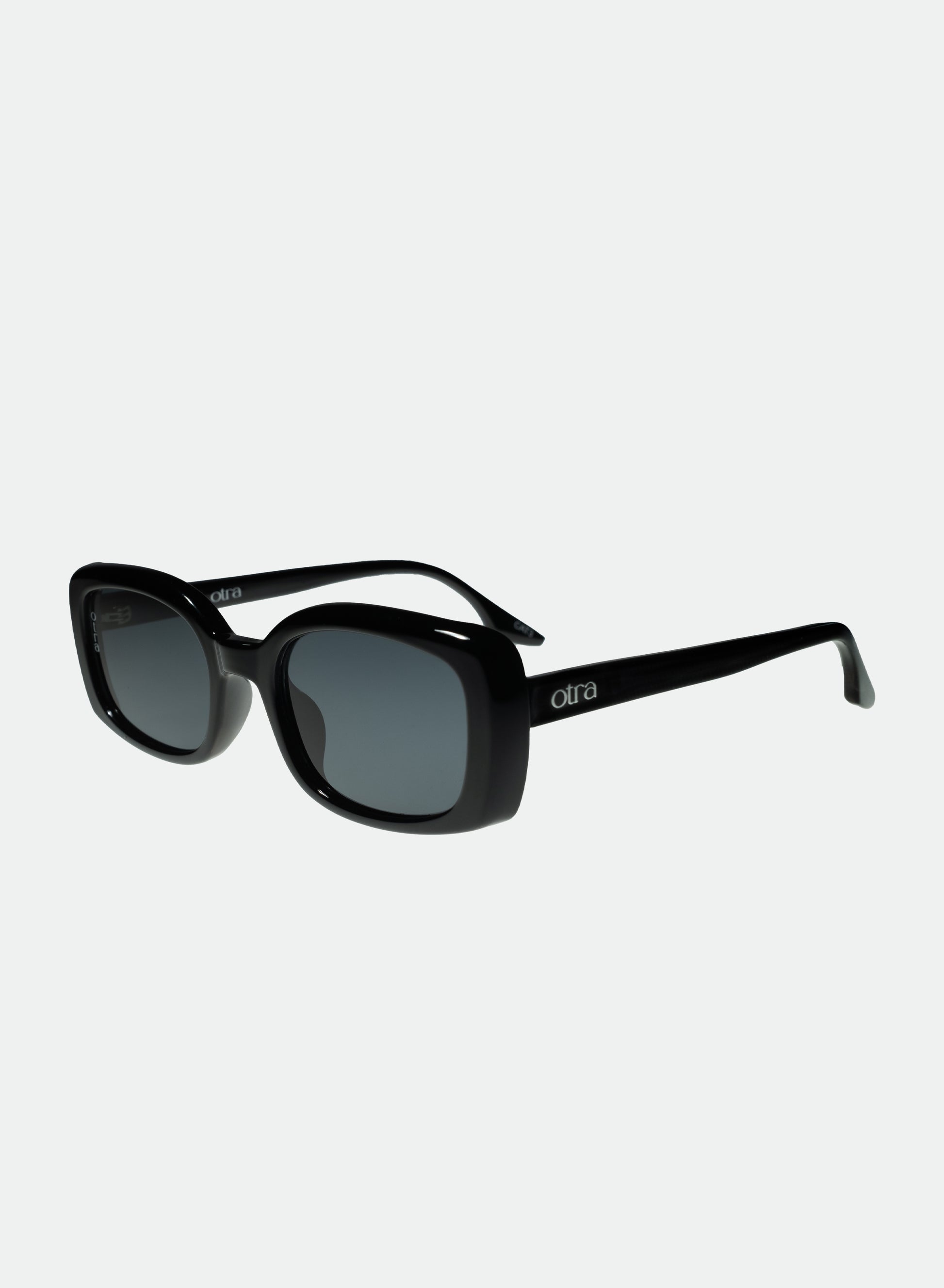 Side view of Daisy small rectangle sunglasses in black