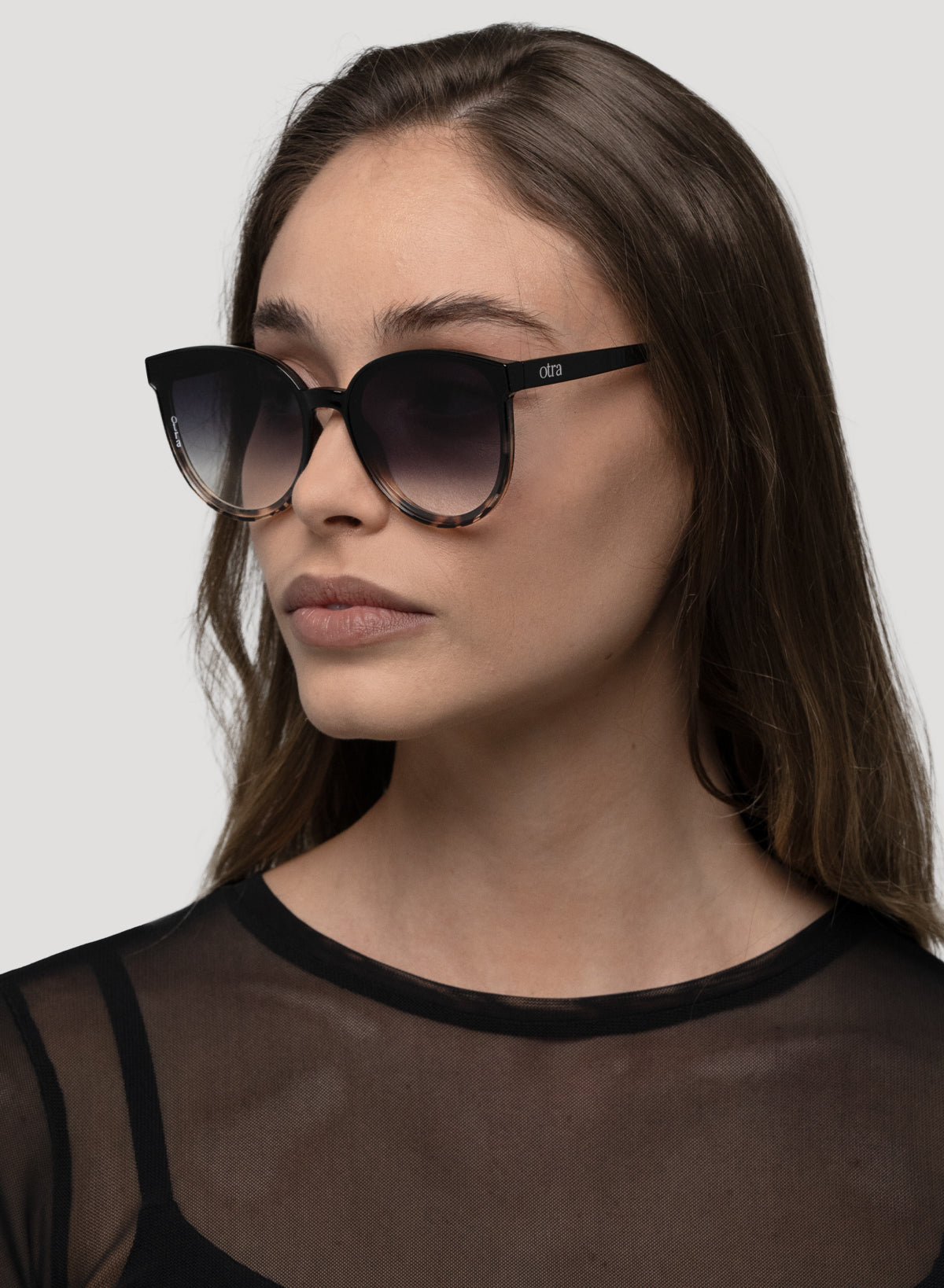Model side view of Oversized Dali sunglasses in tortoiseshell