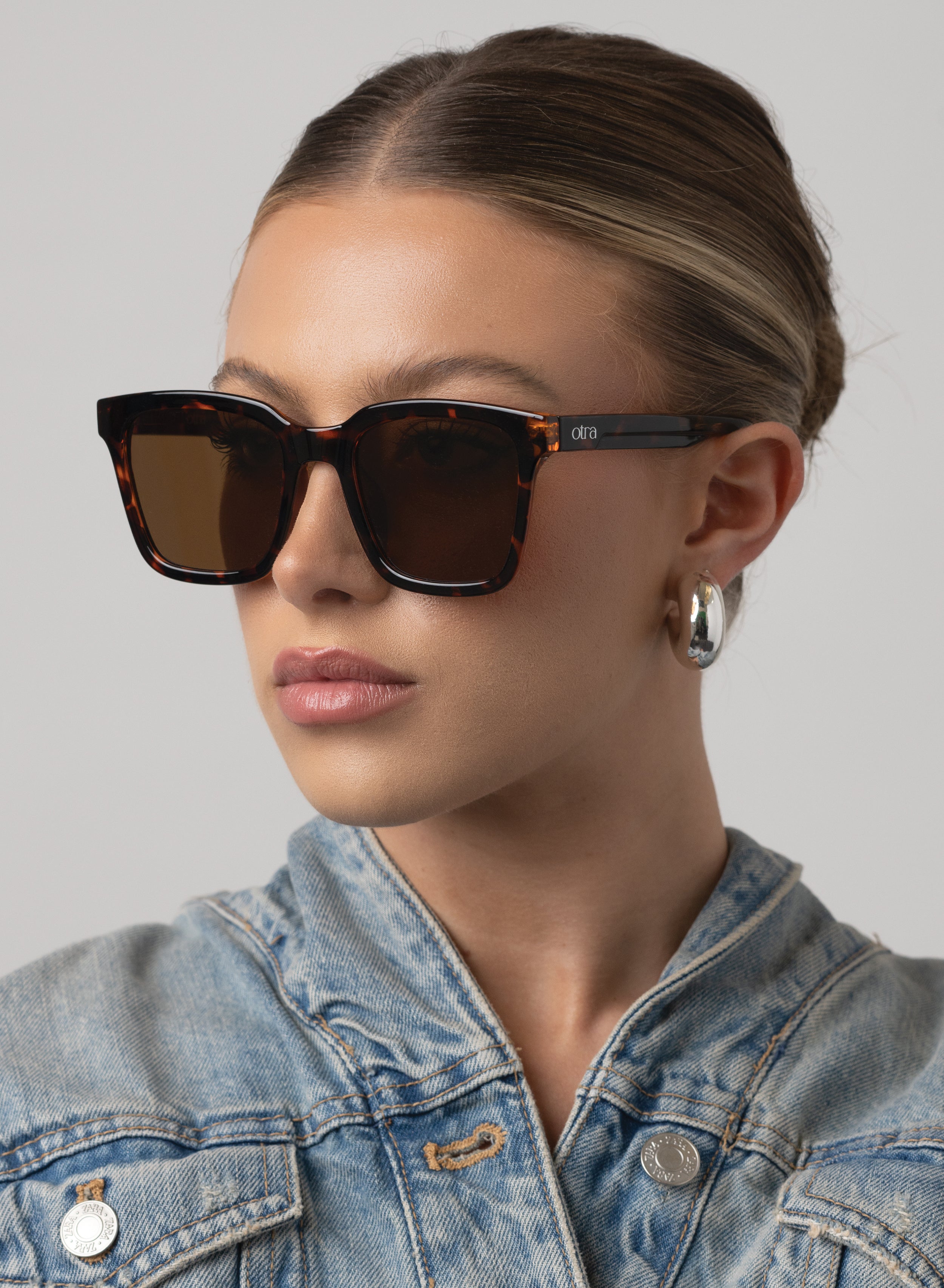 Fyn Unisex Oversized Square Sunglasses – Tortoiseshell