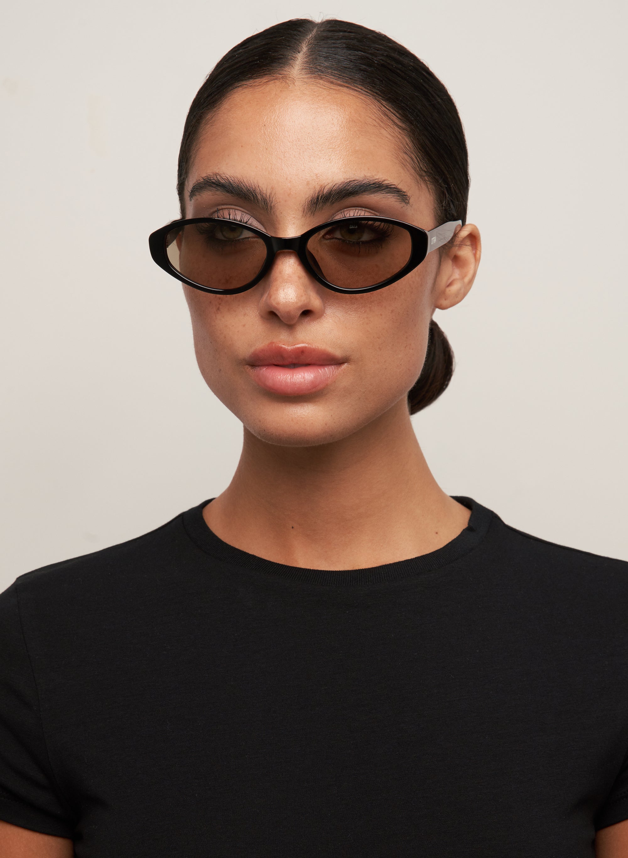 Ivy - Black