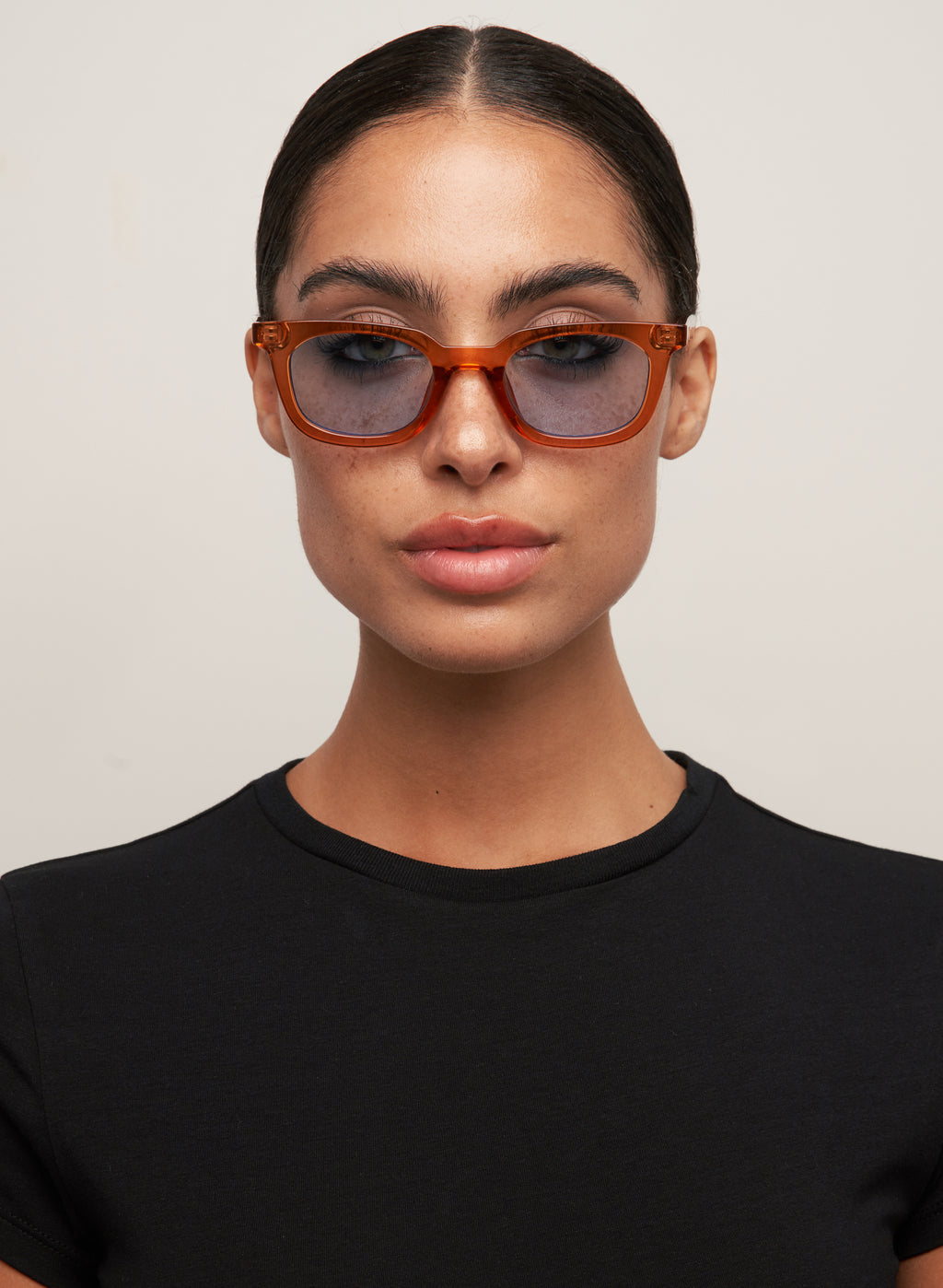 Nia - Transparent Tan