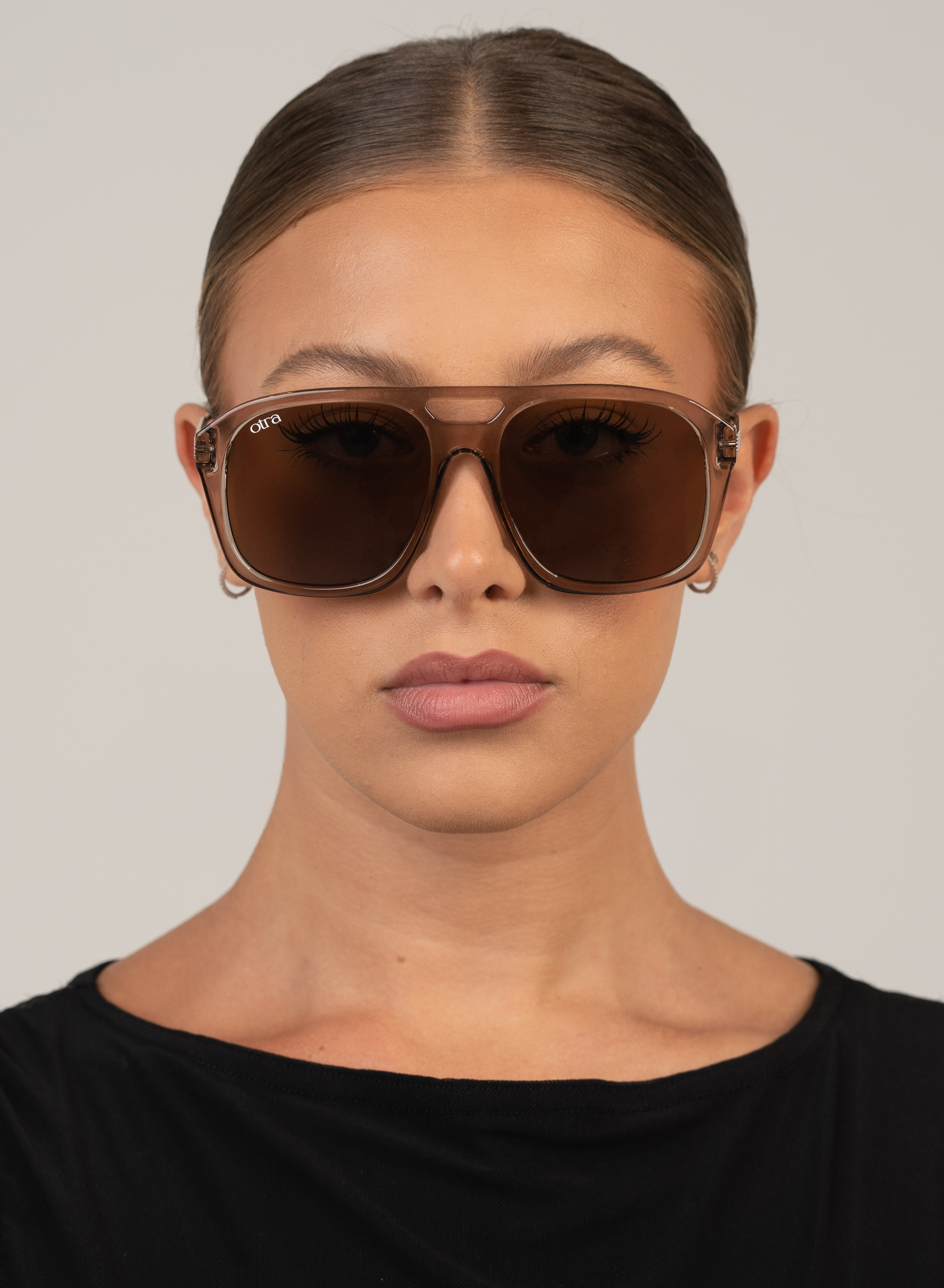 Reina - Transparent Olive