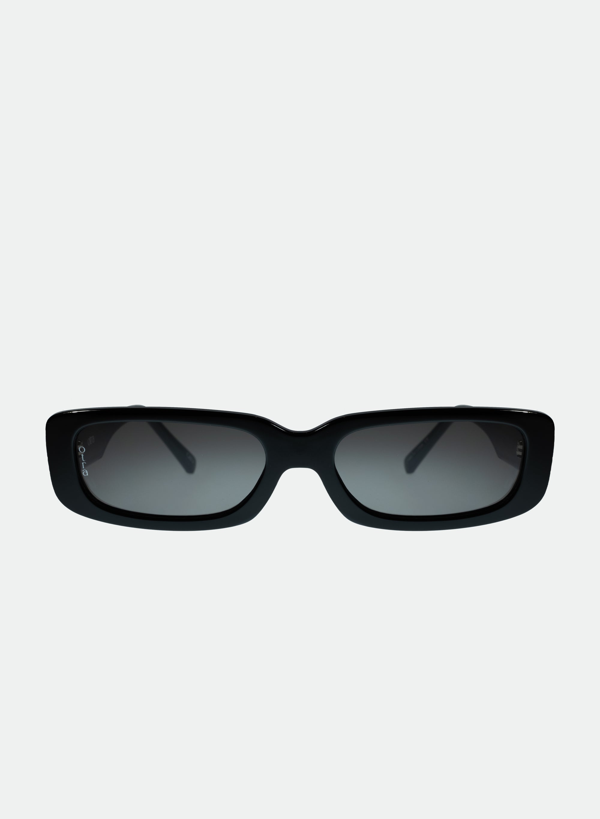 Sunny - Black/ Smoke