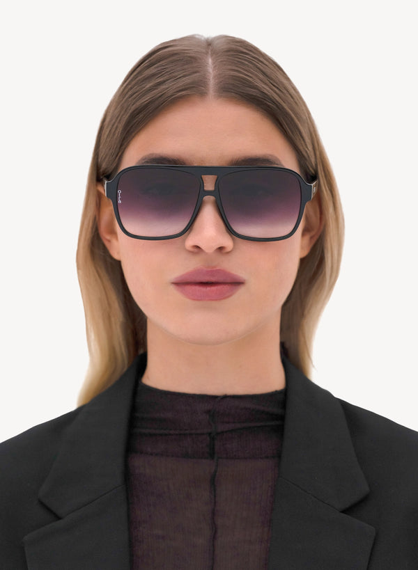 Alix Black Face On