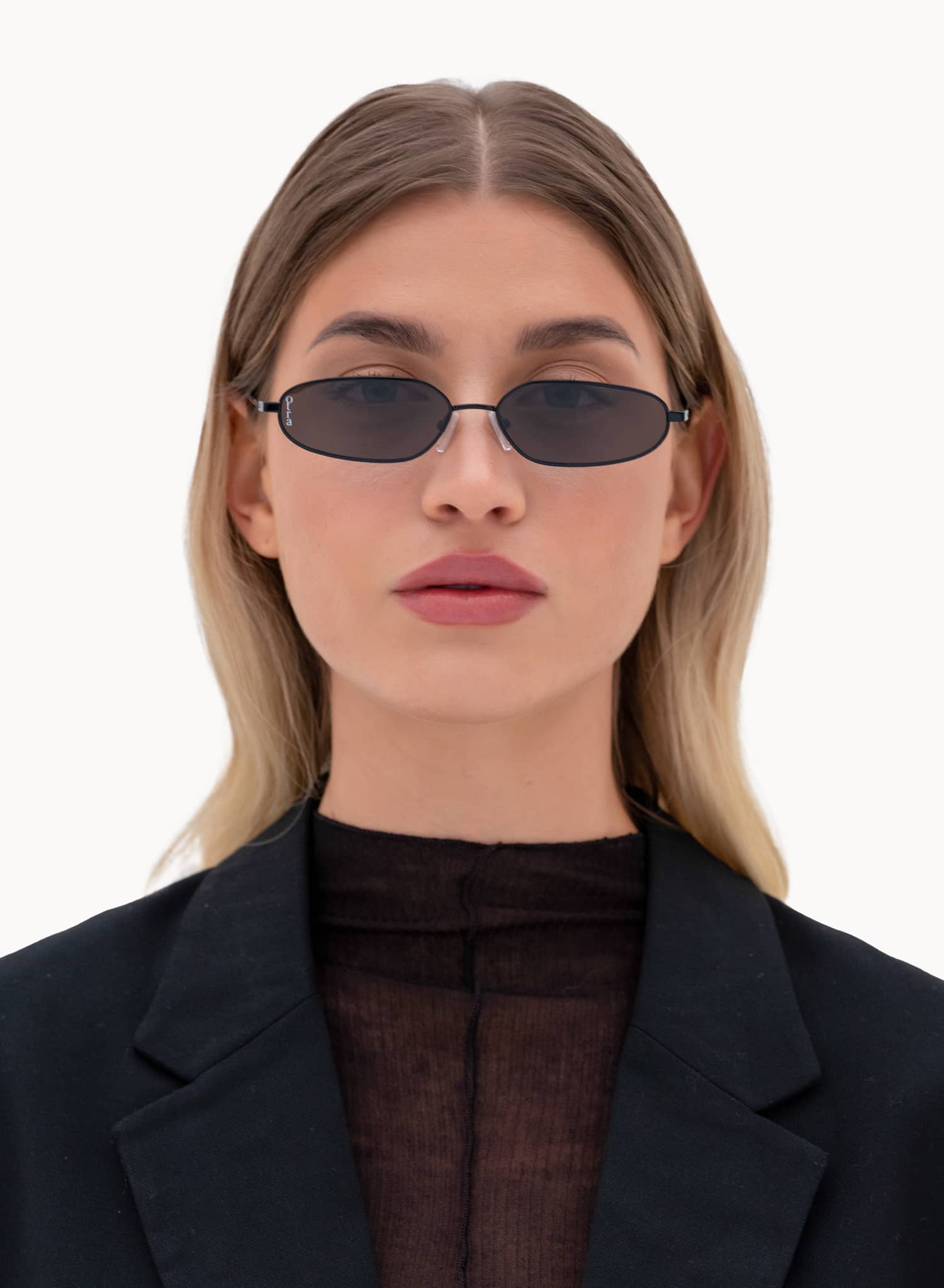 Model wearing Drew slim metal sunglasses in black