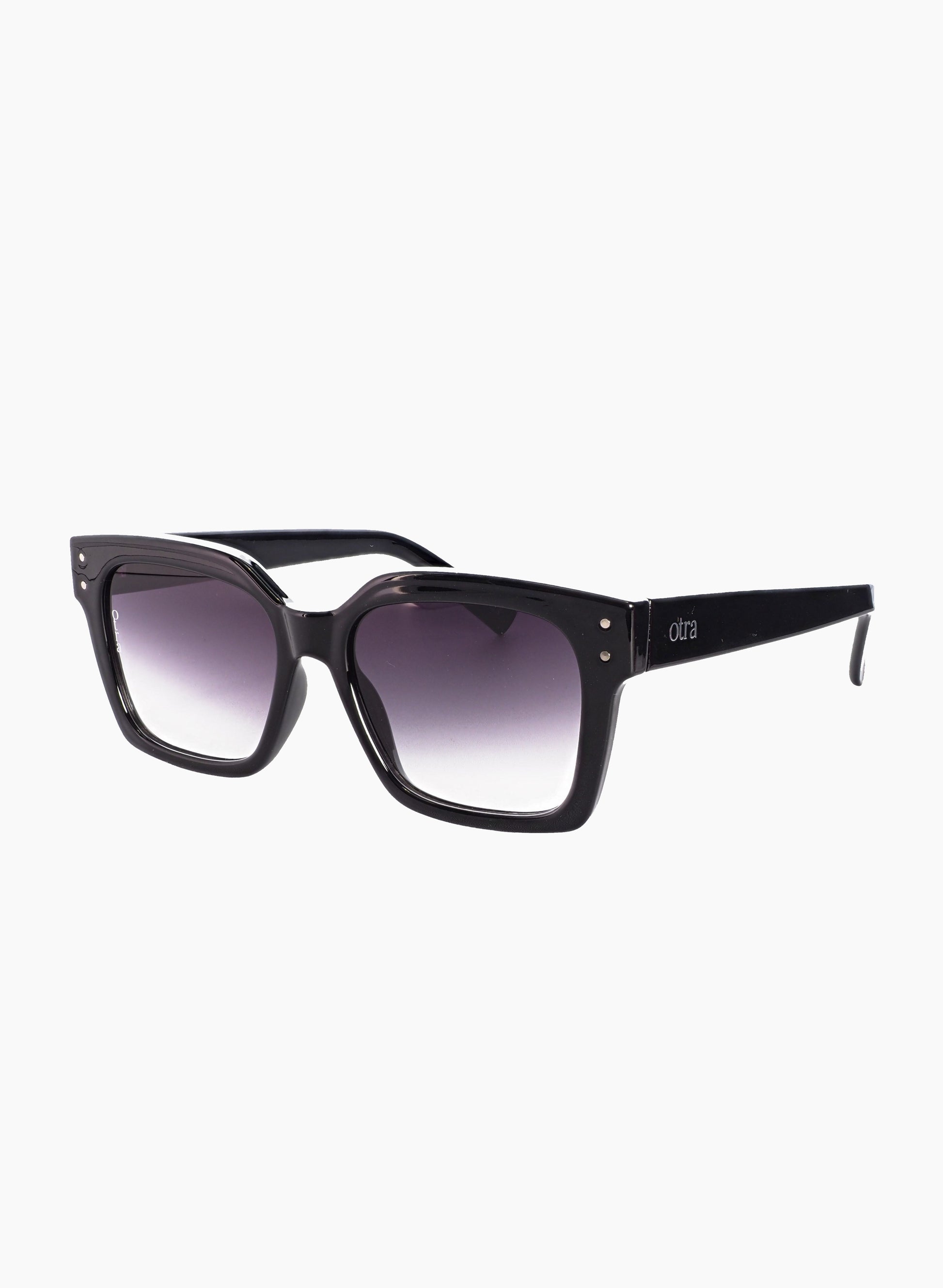 Side view of Ora square sunglasses in black