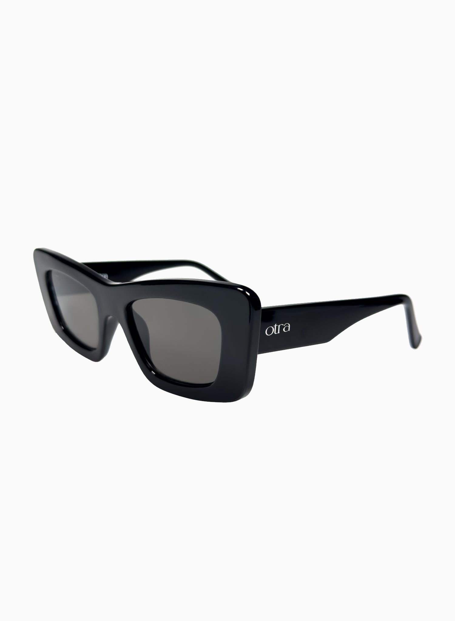 Side view of Zoe thick cat eye sunglasses in black